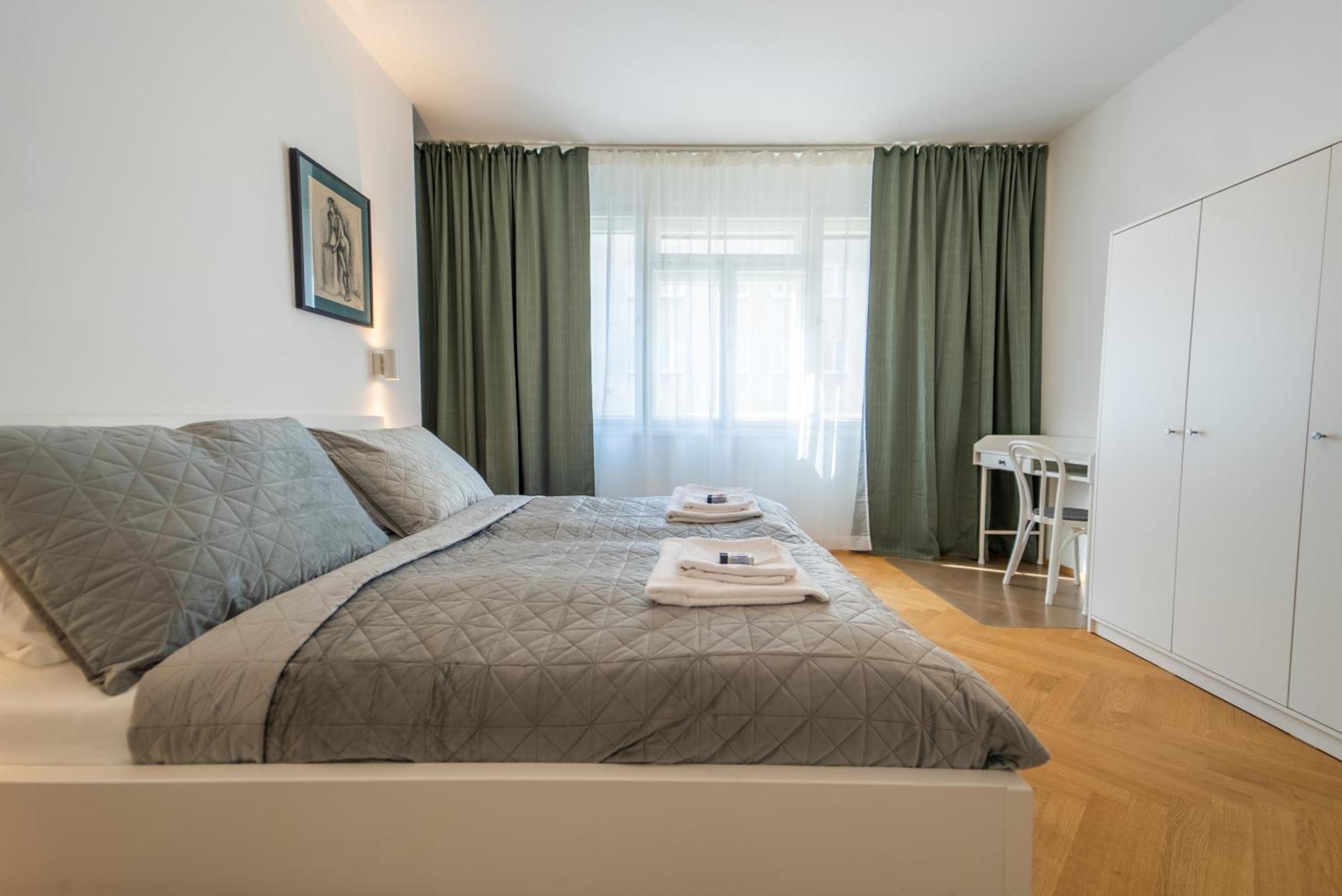 Verve Home Old Town Dunajska 2 Bratislava Buitenkant foto
